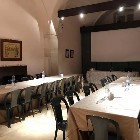 Foresteria Pellegrino 3* Andria